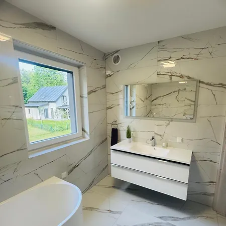 Dom Caloroczny Nad Jeziorem Do 10 Osob Okolo 60km Od Morza Appartement *