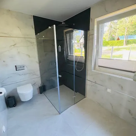 Dom Caloroczny Nad Jeziorem Do 10 Osob Okolo 60km Od Morza * Porost